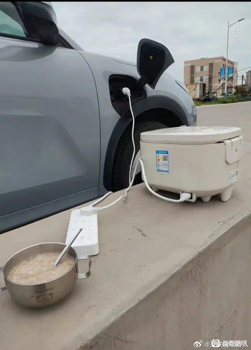 简律（私信互关） tweet media