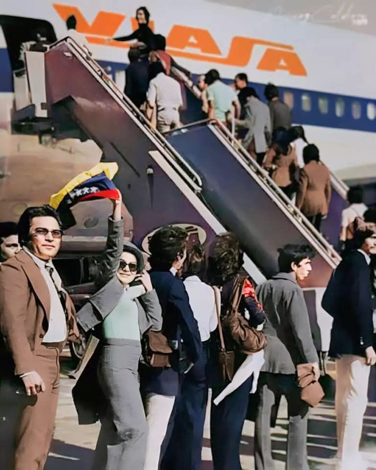 Hoy se celebra el 50 aniversario del Plan y luego Programa de Becas Gran Mariscal de Ayacucho, programa de modernizacion y fortalecimiento de recursoa humanos para la industria del hierro y el petróleo, la administracion publica y las univeesidades. (1)