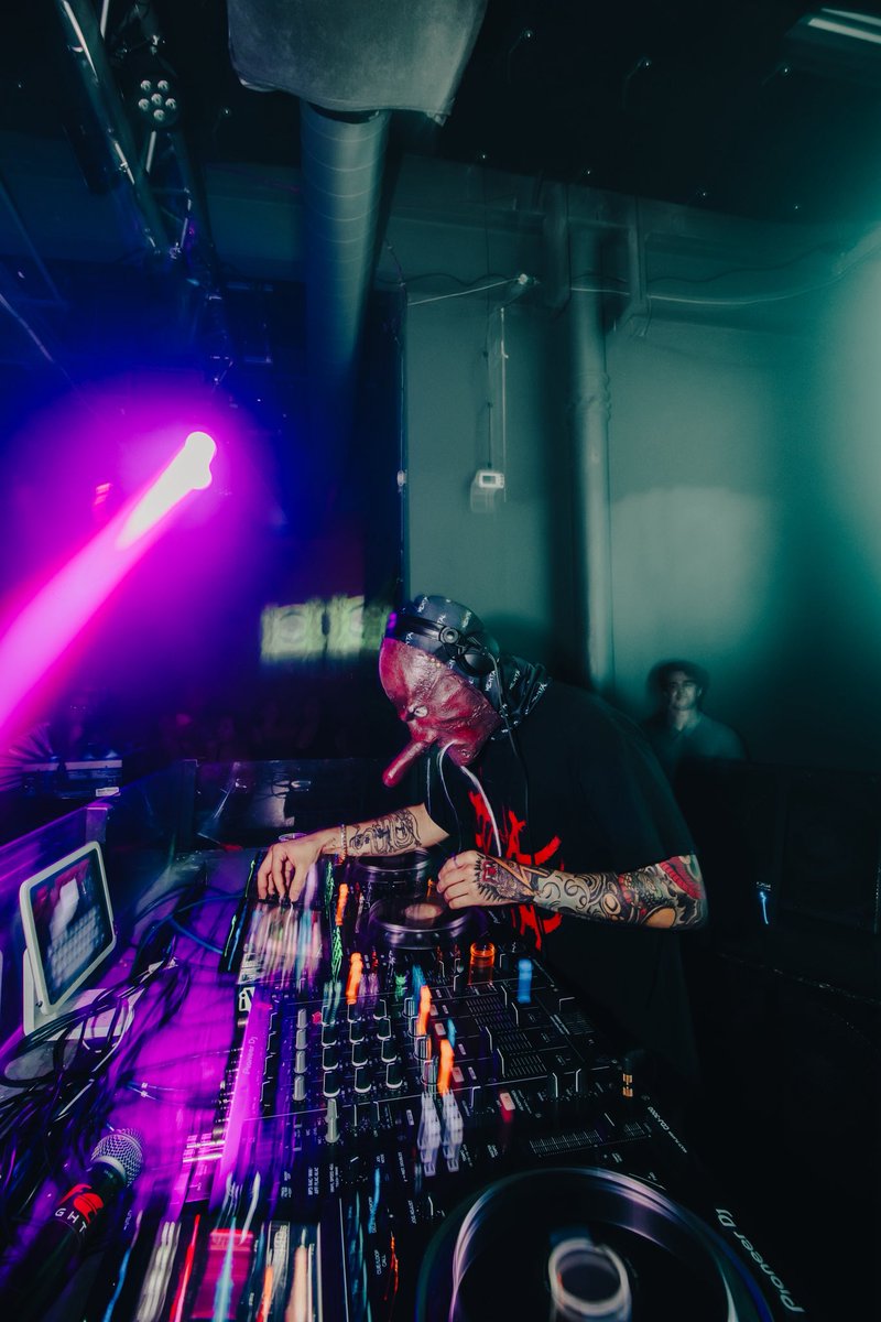 2FilthyPhotos's tweet image. Abq debut w/ @sanzusounds