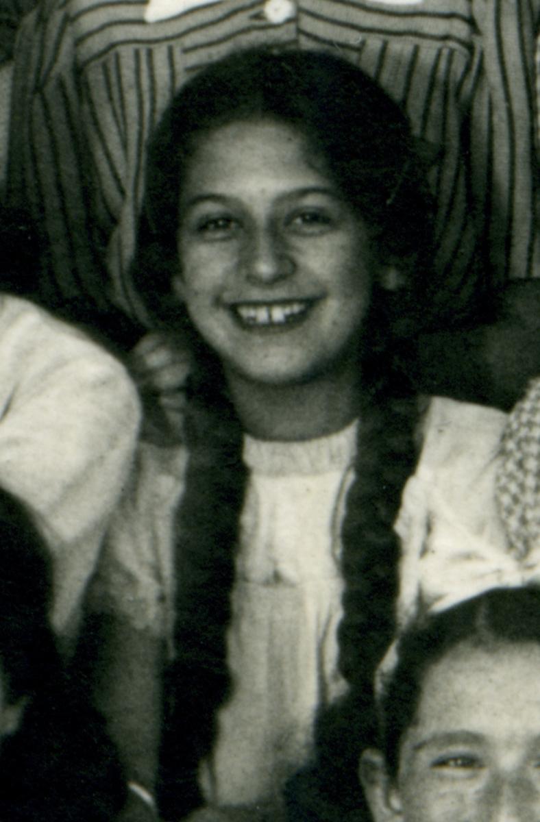 2 July 1929 | A Czech Jewish girl, Hana Jungová, was born in Prague.

She was deported to #Auschwitz from #Theresienstadt Ghetto on 16 October 1944. She did not survive.