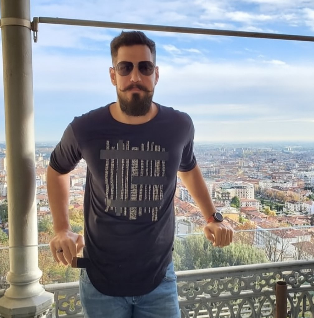 Travis “the predator” Moore tweet media