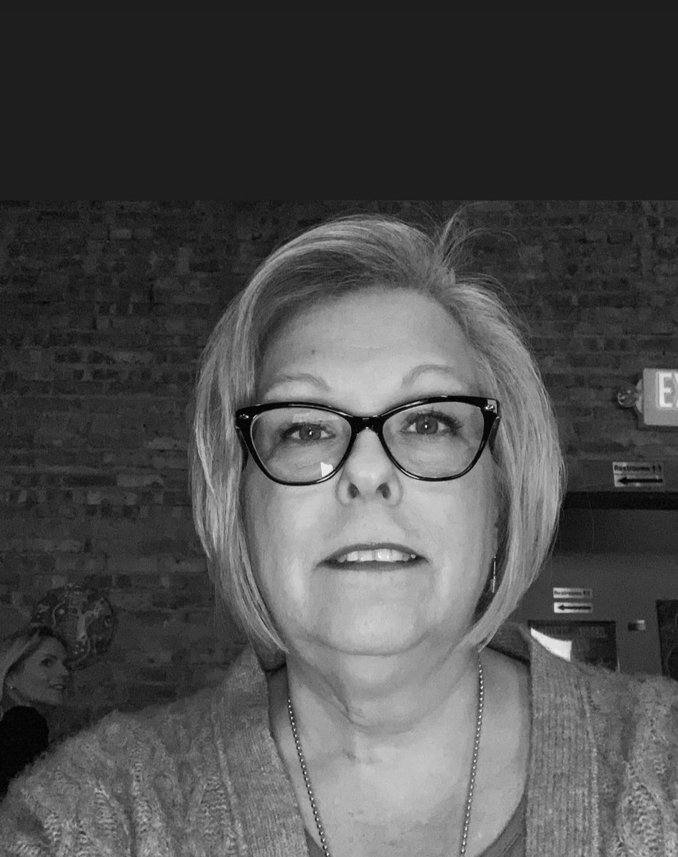 Laura Sakas tweet media