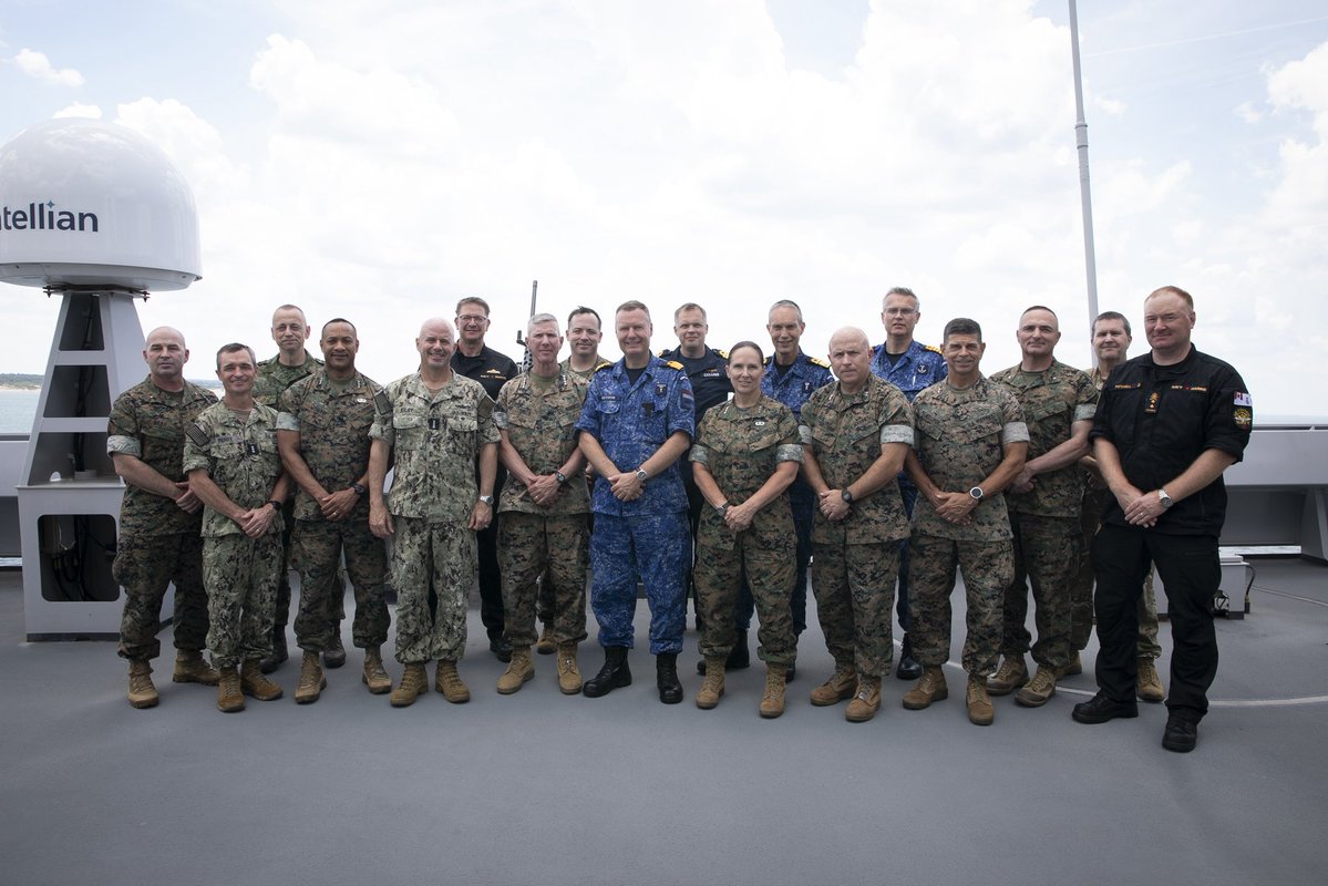 CMC_MarineCorps's tweet image. Yesterday, I observed a combined amphibious assault during Atlantic Alliance 2025. The exercise helps the Navy–Marine Corps team and our British and Dutch allies strengthen amphibious capabilities, while giving II MEF elements access to warships and amphibious operations training