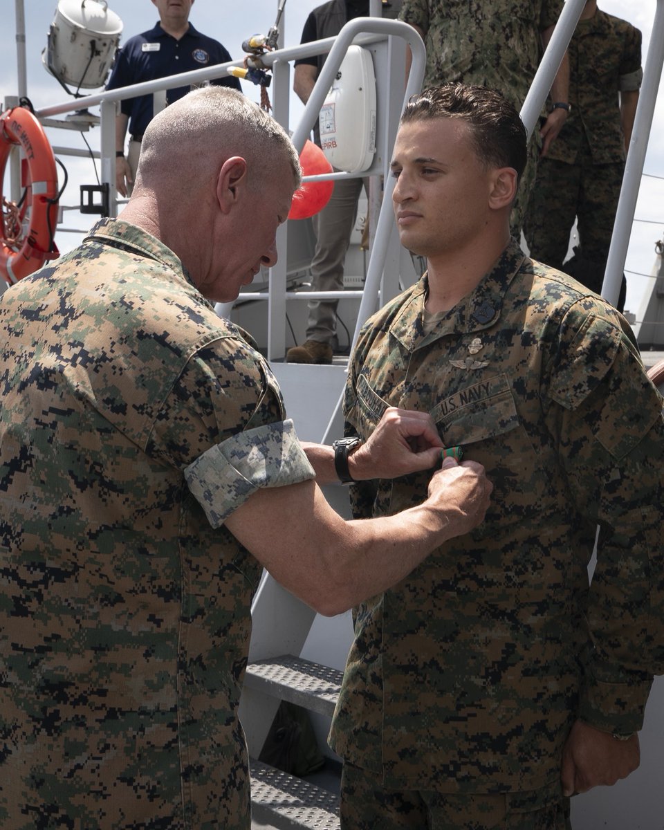 CMC_MarineCorps's tweet image. Yesterday, I observed a combined amphibious assault during Atlantic Alliance 2025. The exercise helps the Navy–Marine Corps team and our British and Dutch allies strengthen amphibious capabilities, while giving II MEF elements access to warships and amphibious operations training