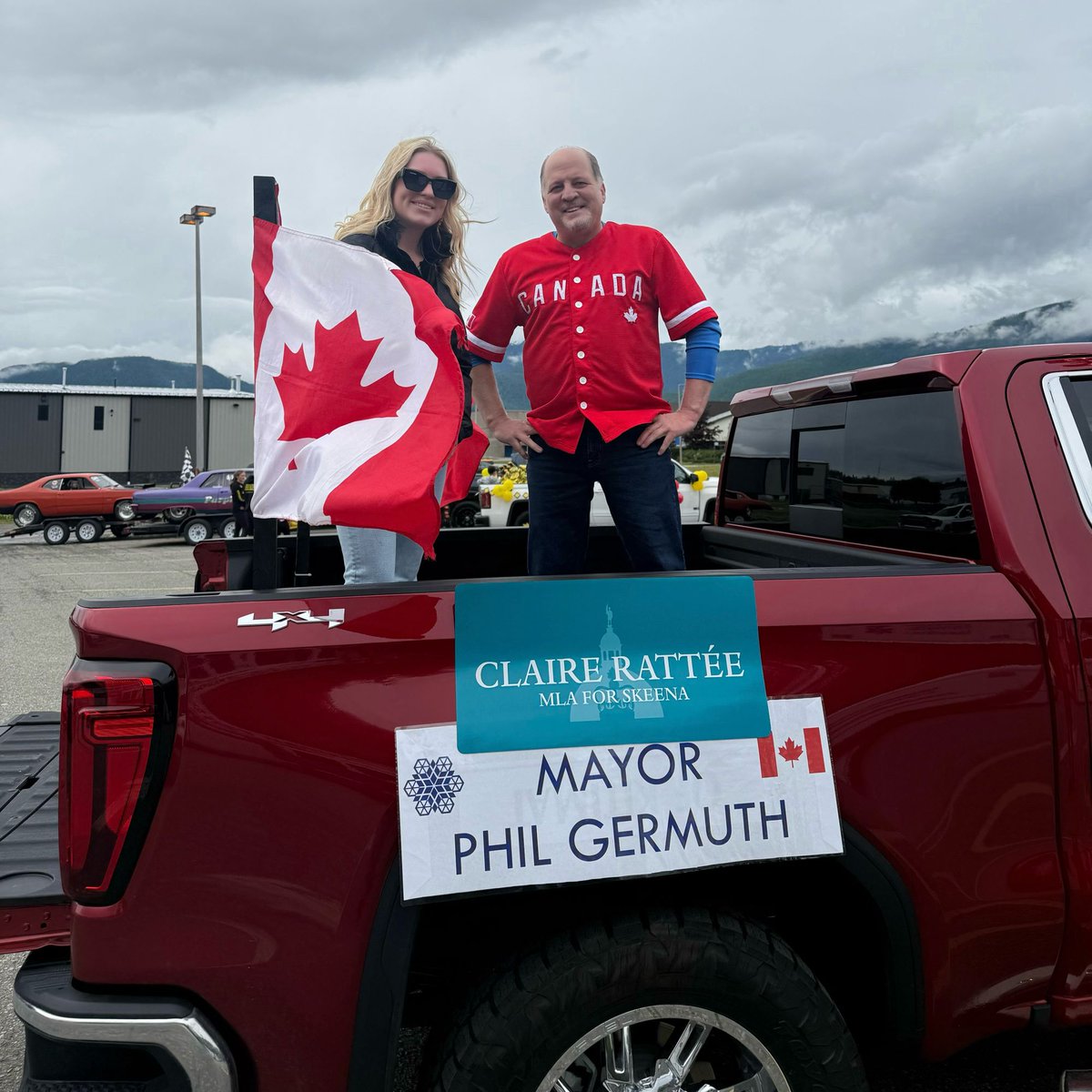 ClaireRattee's tweet image. 🇨🇦 Happy Canada Day!
It was an absolute blast being in the parade with Mayor Phil Germuth—even if we did get a little soaked thanks to some enthusiastic water gun sharpshooters!
Grateful to be part of such a fun, proud, and spirited community. Hope everyone is having a safe…