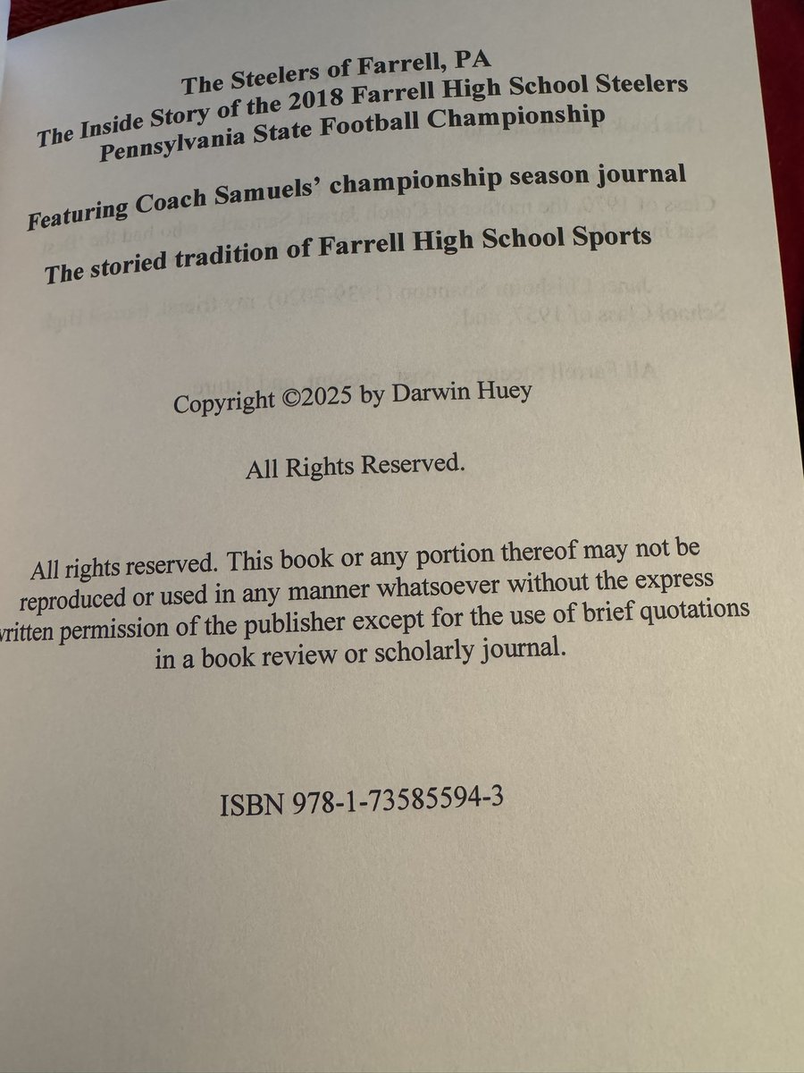 markslezak2's tweet image. Looking for a fun summer read?!? ☀️Check out The Steelers of Farrell, PA 😎
It’s the story of the 2018 State Football Championship team(and more).
Written by Westminster icon and friend of Farrell football Dar Huey. You can order your copy @ lulu.com bookstore.🏈