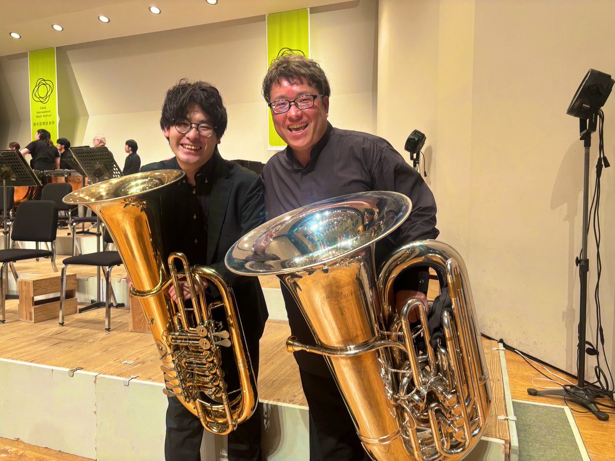 時間経ってしまいましたが調布国際音楽祭に初参加！
皆さんエネルギッシュな演奏本当に楽しかった🎶
チューバの受講生は洗足卒の澤田くん💪とても素晴らしいので熊のソロ🐻も吹いてもらいました👏皆さんほんまに素晴らしかった。素晴らしい音楽祭を支えられてる実行委員会の皆様にも👏