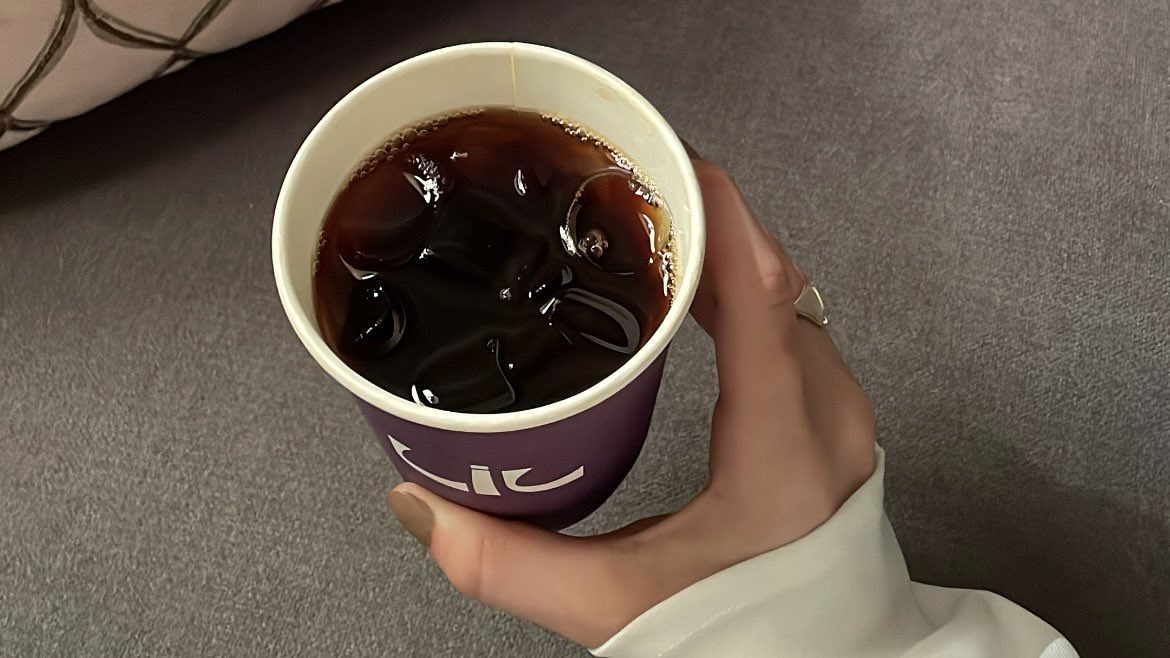 عنّوان هذي الليلّة :
"عيش مع اللي تشوف قيمتك في عيونه"❤️