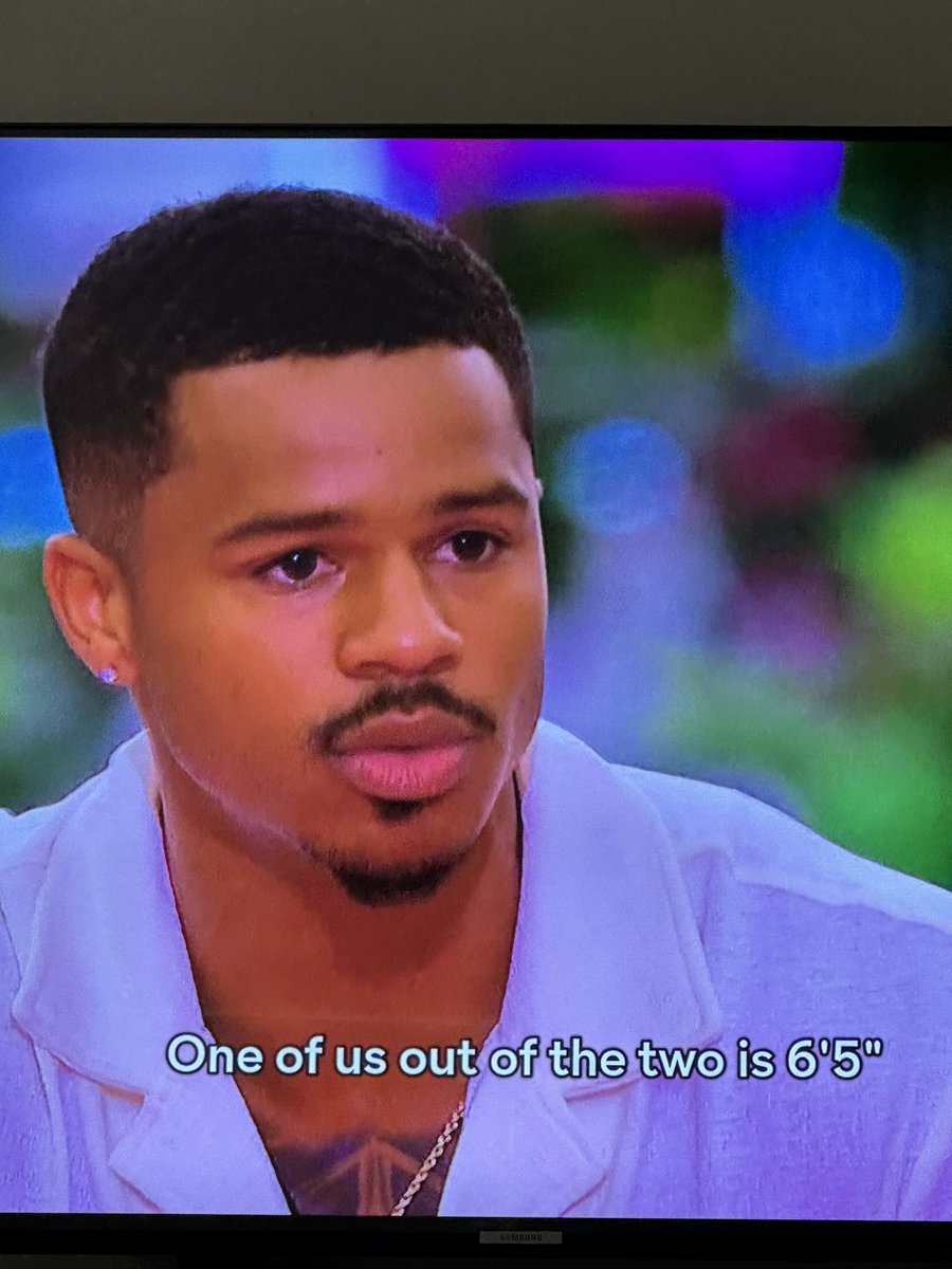 Oooppp Austin calling him out! Hahaha But the fact he said 6’5’’ vs 5’10’’ killed me #LoveIslandUSA