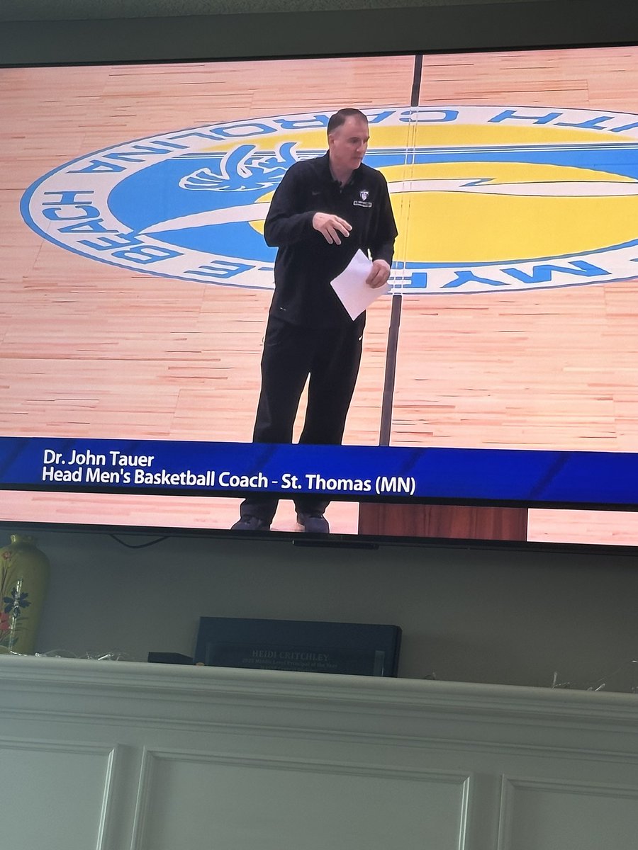 Coach_Critch_Jr's tweet image. Spent the 2nd day of the no-contact period watching coaching videos while making homemade tortillas for the first time thanks to TikTok. The tortillas turned out great and this presentation by Coach Tauer was outstanding!
