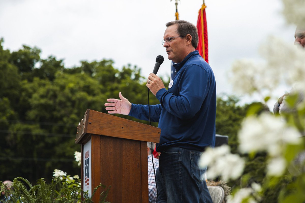 CSexton25's tweet image. Honored to join @GovBillLee on the America 250 Tour. Today, we celebrated Tennessee’s agricultural heritage and the impact of family farms on our economy. We’re committed to preserving farmland, protecting our future, and honoring the legacy of our past.