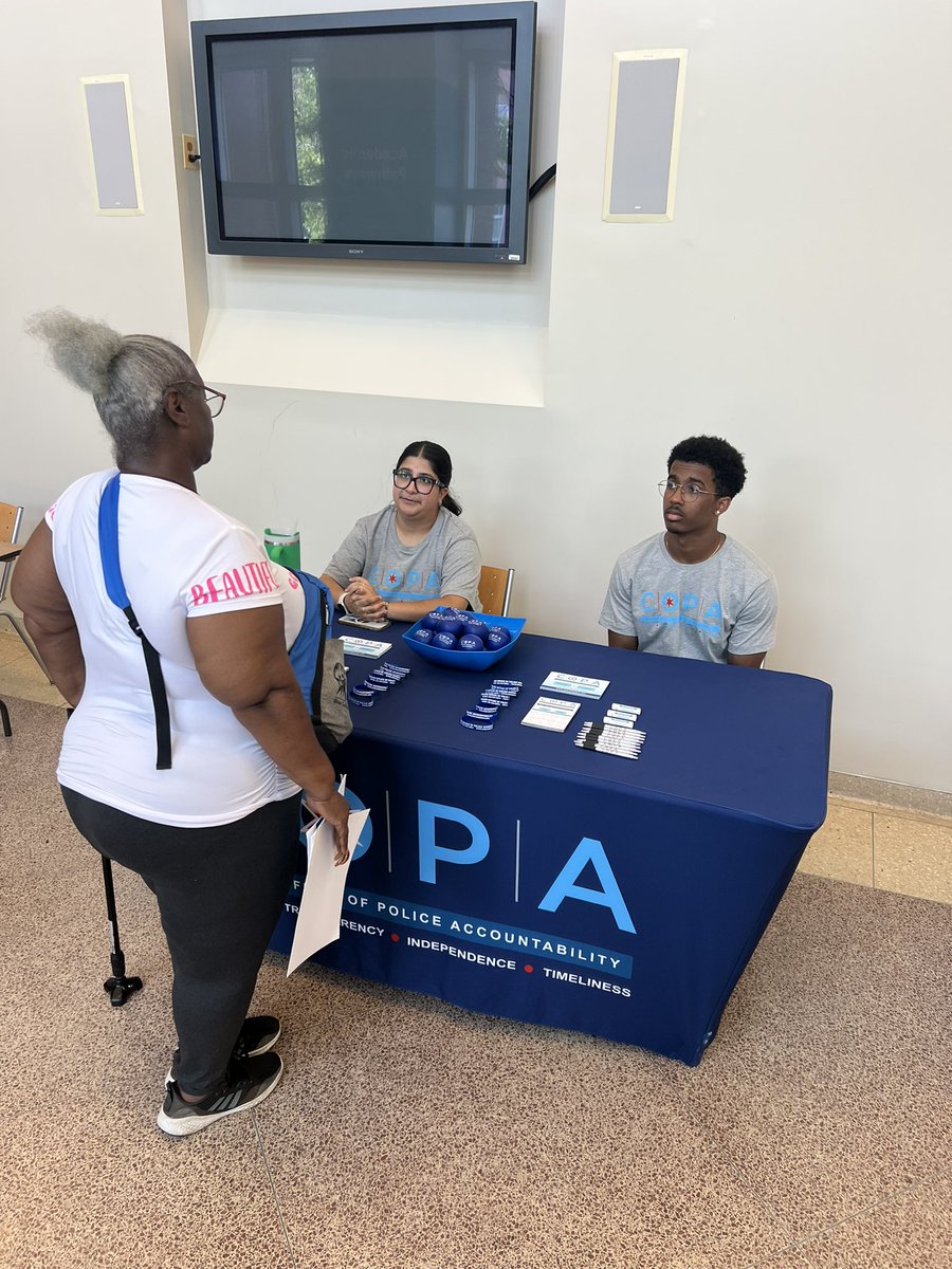 ChicagoCOPA's tweet image. Today, COPA was with @ChicagosMayor at the Chicago Budget Engagement Round Tables at @KK_College. COPA Interim Chief Administrator LaKenya White and Director of Mediation Daisha Muhammad participated in dialogue with Chicagoans to hear from them on the City's 2026 Budget