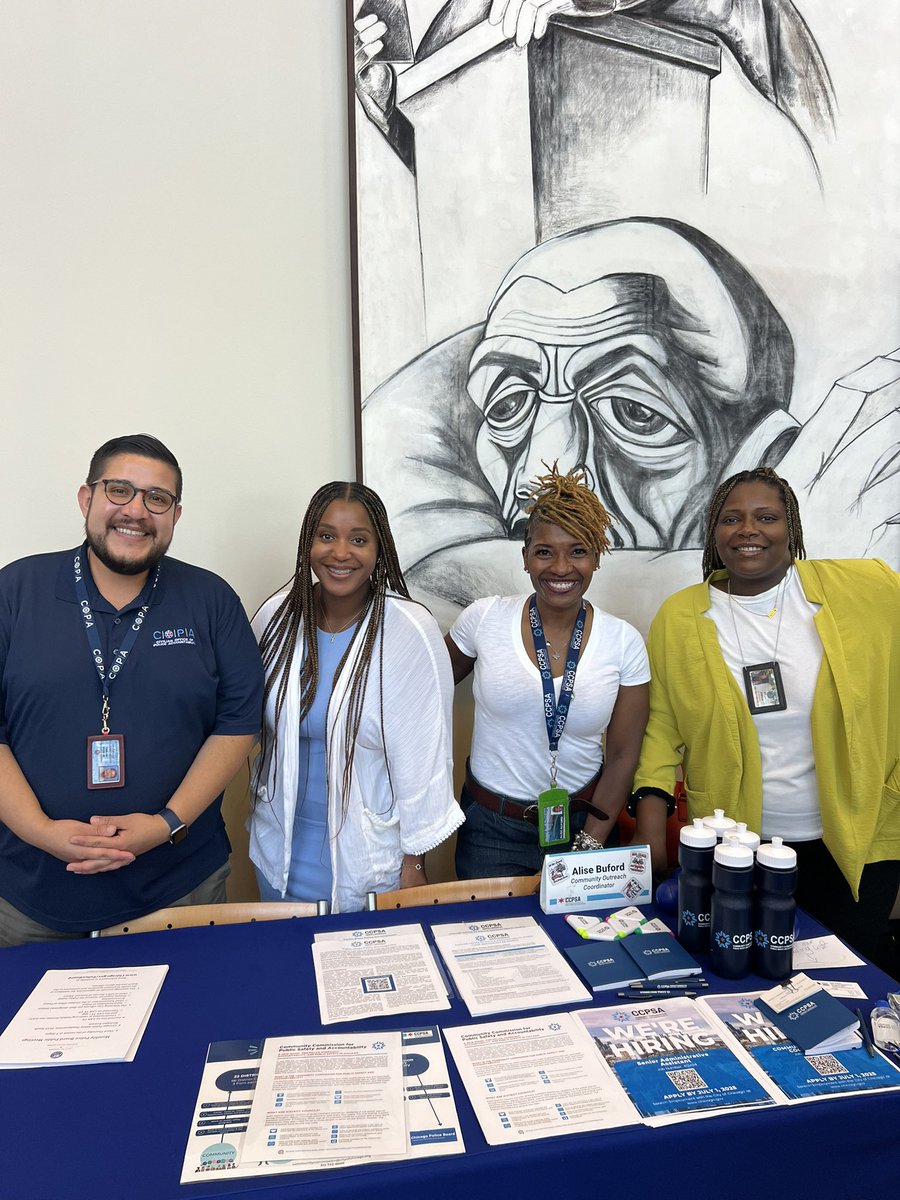 ChicagoCOPA's tweet image. Today, COPA was with @ChicagosMayor at the Chicago Budget Engagement Round Tables at @KK_College. COPA Interim Chief Administrator LaKenya White and Director of Mediation Daisha Muhammad participated in dialogue with Chicagoans to hear from them on the City's 2026 Budget