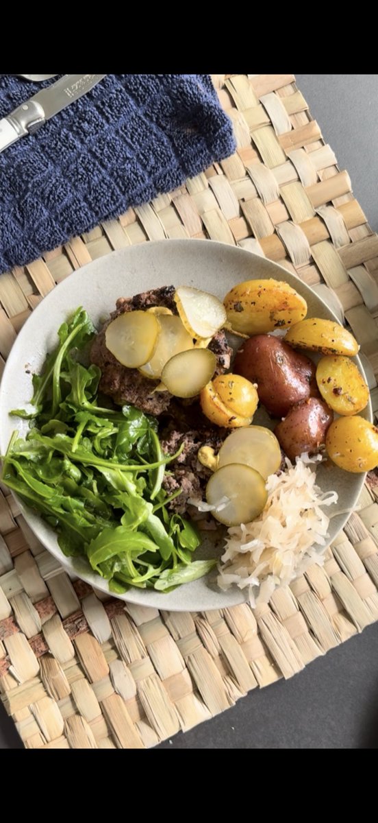 travelingenes's tweet image. My ideal Fourth of July meal:
Grass-fed beef.
Organic Potatoes roasted in beef tallow.
Organic arugula salad with EVOO.