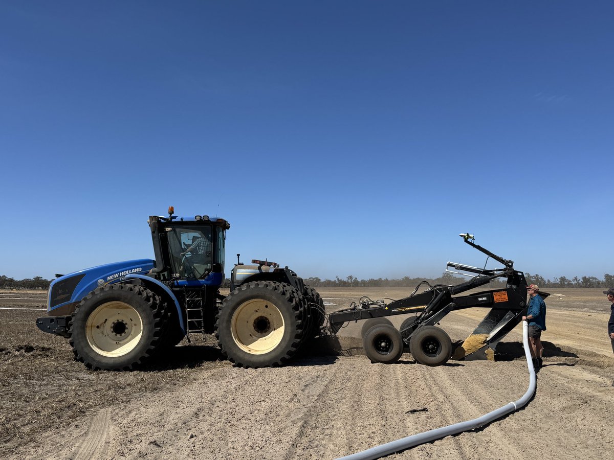 LAST CALL! 🚨 🇦🇺 

The Soil-Max container is leaving for Western Australia in a few weeks and there’s still room for one more order.

If you’re interested in getting a quote and claiming your spot, reach out to the Farm X team!

Otherwise, we’ll see ya next year!

#aussieag
