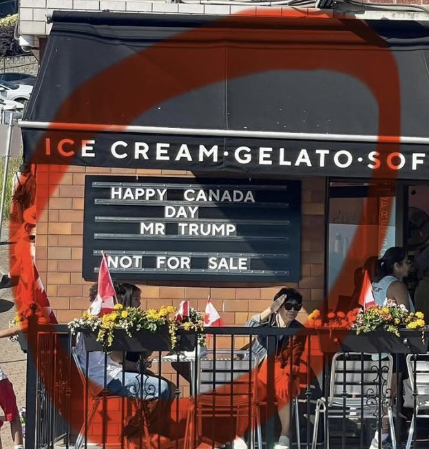 This 👇🏼
Thank you Maya’s on White Rock beach! My favourite gelato place - dark chocolate 😋