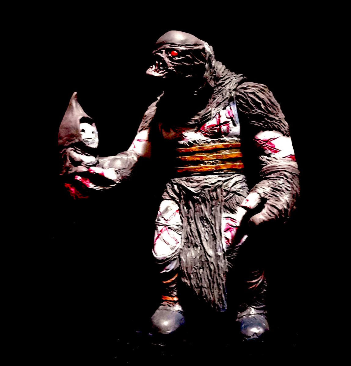 THE ASST 3種類　
素顔を含め4種類です

PRISONER OF JOY（喜びの囚人）
FORBIDDEN IRON（禁断の鉄仮面）
SESON OF THE WITCH（魔女の季節）