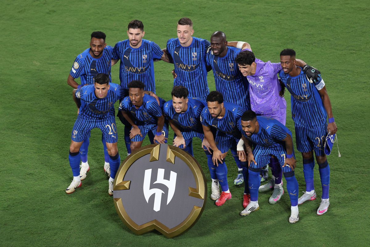 Mohammed557557's tweet photo. الف مبروك لهذا الكيان العظيم #الهلال هذا الإنجاز التاريخي💙 https://t.co/JJWen4qAgL