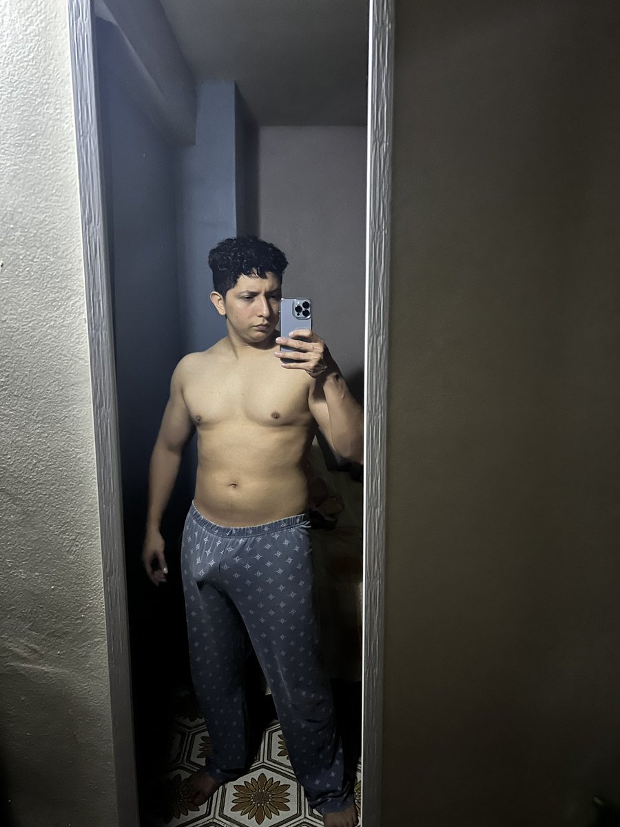 Edcorde2's tweet image. Hoy se repite pijama porque me encanta 💙