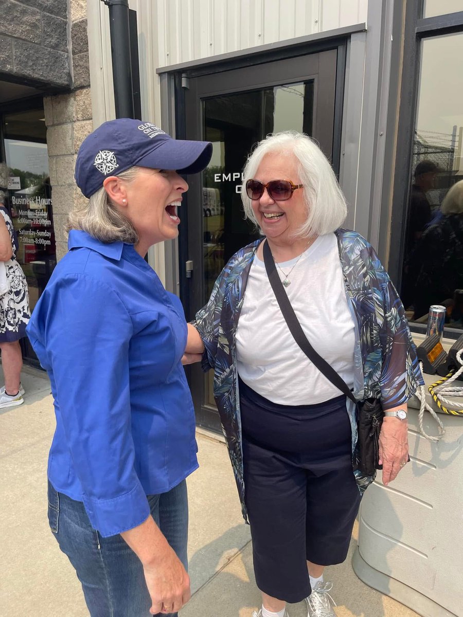 joniernst's tweet image. Heartbroken to hear of Gloria Mazza’s passing today. She was a kind, dedicated, and humble servant to her community. She will be deeply missed, but she will always hold a place in our hearts here in Iowa.