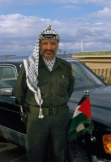 🗓 Le 11 novembre 2004 mourrait Yasser Arafat.

Le leader emblématique de la cause palestinienne s'éteignait à l'âge de 75 ans à l'hôpital militaire de Clamart.