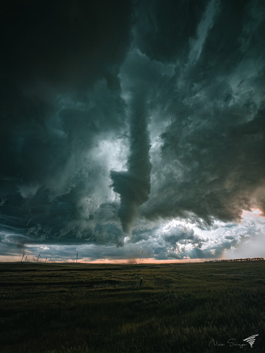 COWeatherguy's tweet image. I know this might not be TOTY but it’s definitely one of mine!
#NDwx