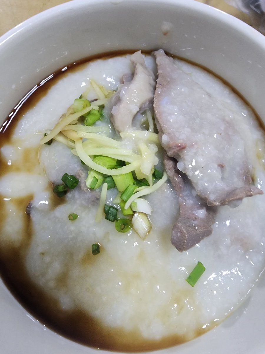 maymayalady's tweet photo. โจ๊กในรอบปี 😅 #breakfast #congee https://t.co/6D0arAFF2O