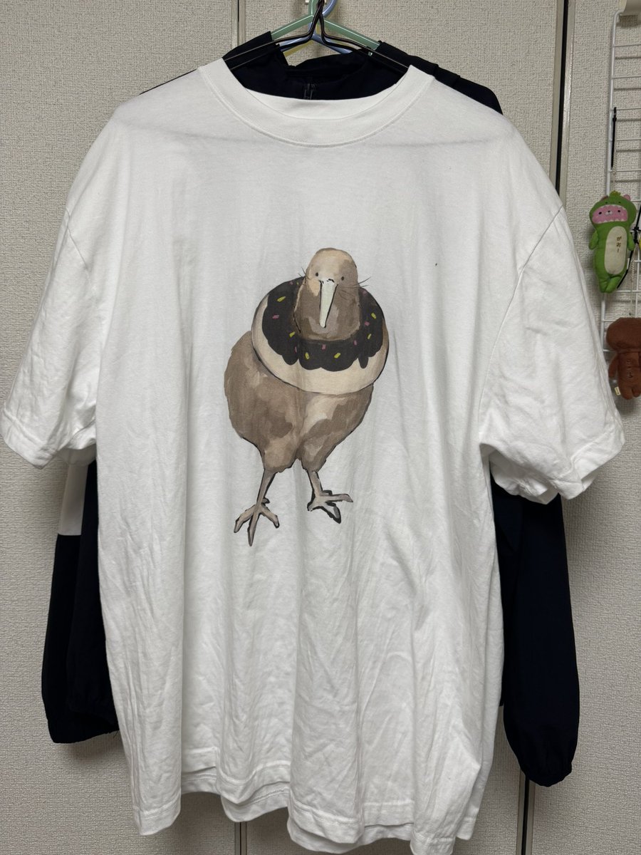 大好きなお2人のキーウィTシャツ買うてん(*ﾟ∀ﾟ*)

<a href="/ningen_life_/">ningen_life</a> 様
<a href="/mo____fuf/">もぬ</a> 様

これでお出掛けすんねん(*´꒳`*)…カレーうどん食べたなってきた
あま〜いドーナッツに無糖のカフェラテも良いなぁ