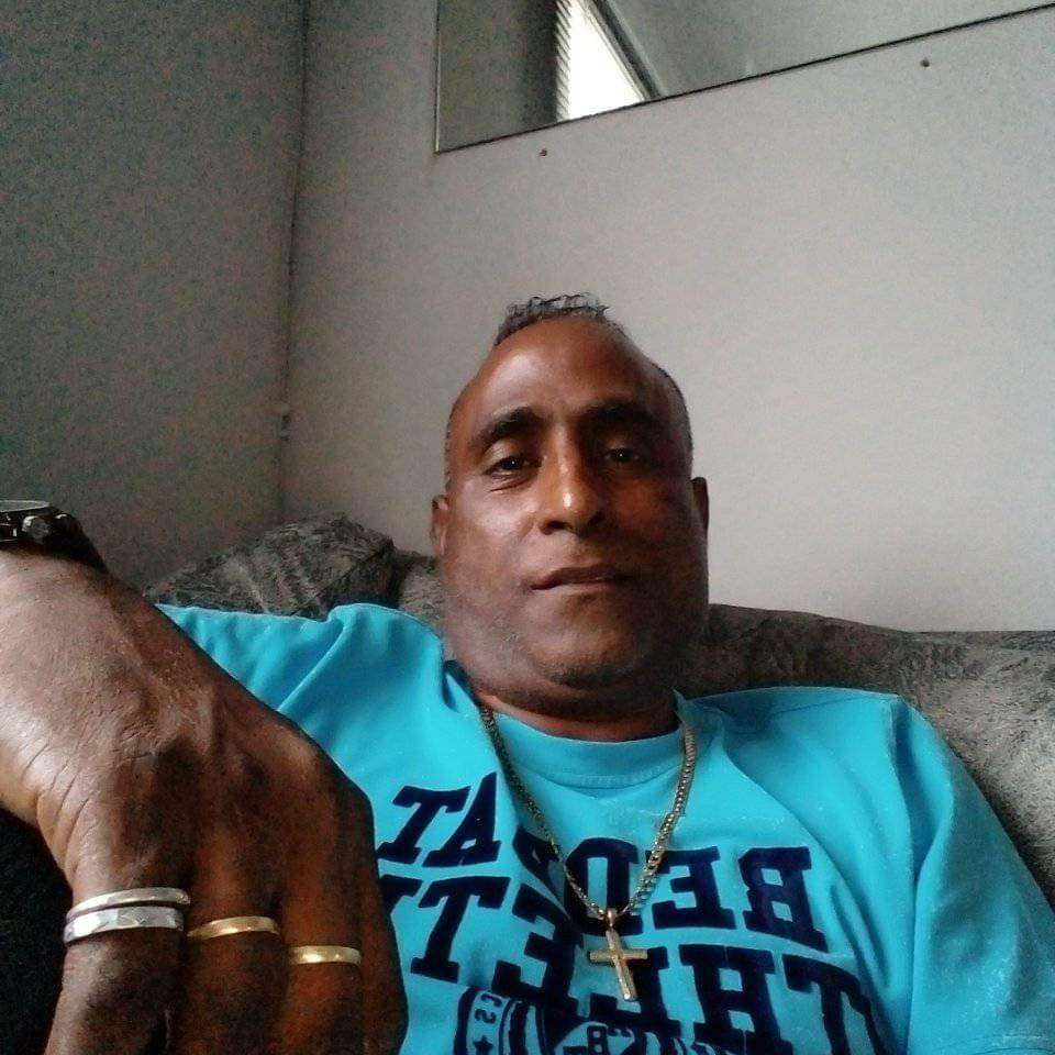 Hot ind guy for couples single div n married ladies.durban.south africa.ur personal masseuse n lover.ur eis is my command.watsup 0847397574.