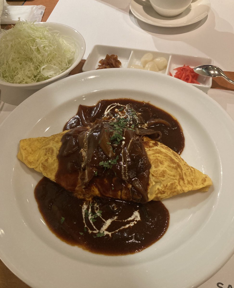 予期せぬことが起こり続けボロボロだったが、いい成績をもらいました😭正直まだ会話は全然なんですがとにかく一生懸命取り組みました。外国人への奨学金、来期も貰えそうです。西江大学院の女性学科、本当にいい環境で勉強できたので力強くお勧めしたく、週末長文を書くぞ！