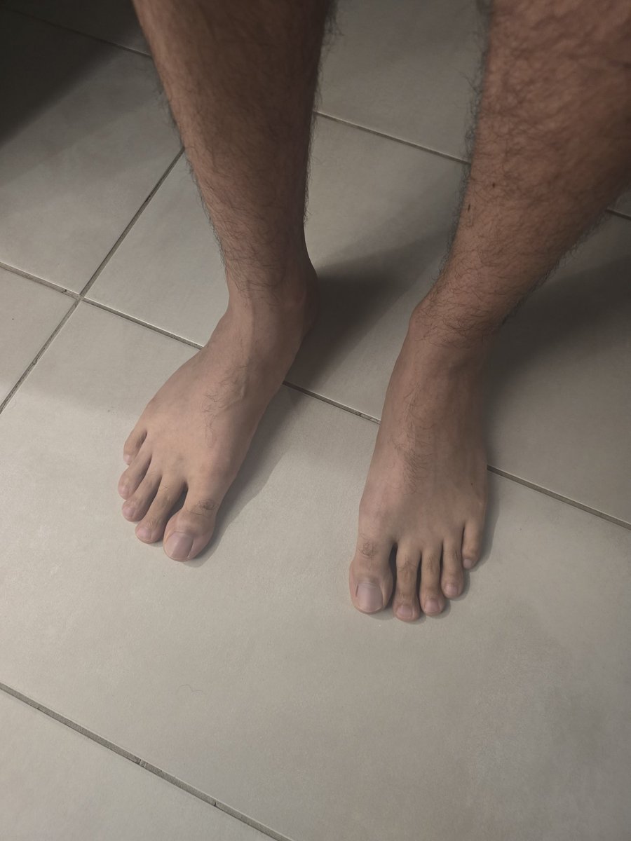 size 11 feet i sucked on today. his soles were sexy af but he only let me take a few pics of the tops🫤