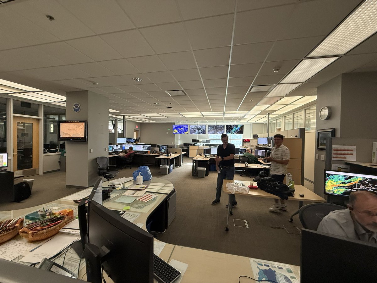Connor Croff (@chasingwconnor) on Twitter photo Big thank you to <a href="/TwisterKidMedia/">Twister Kid</a> for the invite to tour the SPC today. Very insightful visit talking to everyone there and learned a ton about the forecast and outlook systems they base operations on. Was also cool to hear their perspectives on controversial outlooks both past Big thank you to <a href="/TwisterKidMedia/">Twister Kid</a> for the invite to tour the SPC today. Very insightful visit talking to everyone there and learned a ton about the forecast and outlook systems they base operations on. Was also cool to hear their perspectives on controversial outlooks both past