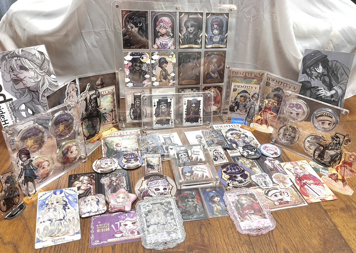 XIYUANNA_'s tweet image. Galahele do you gals have anything to say about spending so much of your mother's money!!!!
Why you are so expensive!!!