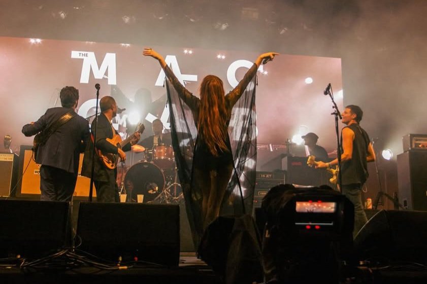 welcharchive's tweet image. florence welch surprised the crowd by joining the maccabees on stage at glastonbury 2025. photographed by jamie macmillan.
