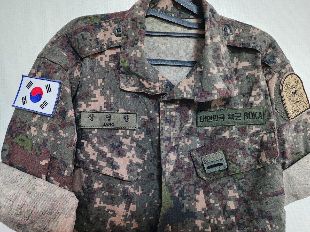 드디어 논산 육군훈련소를 수료했습니다..!

대한의 육군으로써 전역하는 그날까지 열심히 하겠습니다

ついに論山陸軍訓練所を修了しました。

大韓の陸軍として除隊するその日まで頑張ります。

자대는 가평 현리 맹호부대 수기사입니다 😀