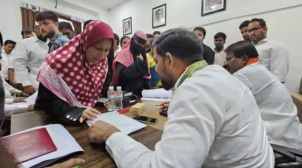 FaheemQureshinc's tweet image. I, along with TUFIDC Chairman Sri Challa Narsimha Reddy Ji, conducted a public grievances session (Praja Darbar) today at Gandhi Bhavan.
We heard nearly 80 concerns raised by citizens and resolved most of them on the spot.
We remain committed to addressing people’s issues with…
