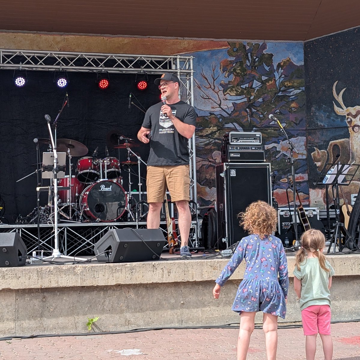 Happy Canada Day! 🇨🇦

What an incredible turnout—over 20,000 people lined the streets for the parade, and thousands more packed Muskoseepi Park for live music, food trucks, and family fun. A truly fantastic celebration of our country and our community!