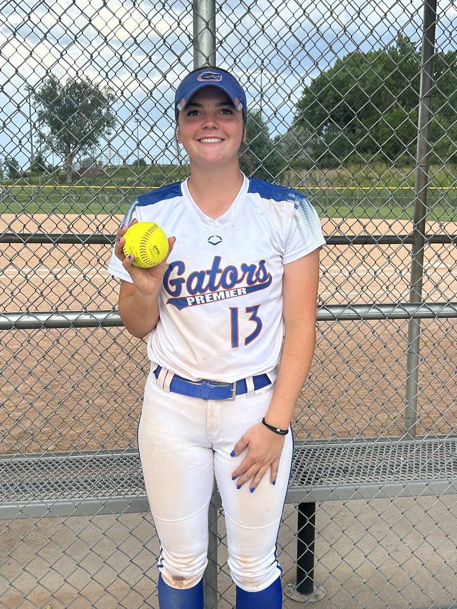camrynwolfe2028's tweet image. Hit a 2R 💣 in one of our pool play games at the Colorado Sparkler!  We finished the day 1-1, hoping to finish pool play strong on Thursday!  @GatorsKetelhut @Indianagators20 @PrepSoftball @CSAPrepStar