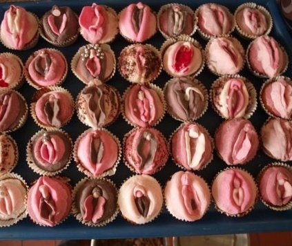 SethFromThe716's tweet photo. #LeftWorkEarlyBecause someone had a problem with the cupcakes I brought.
Sorry, they didn't have gluten free, Karen!!! https://t.co/QawYS4G9Fr
