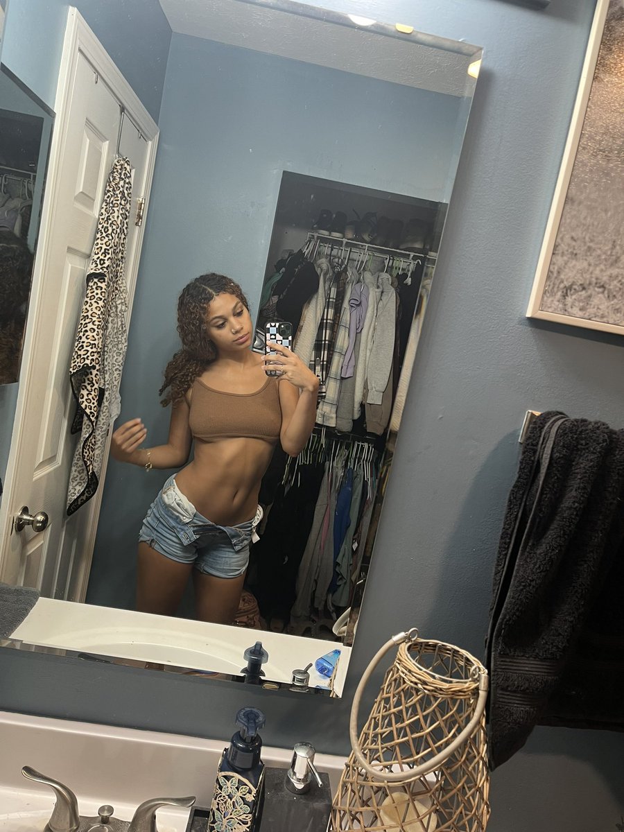 Cecel0v3s's tweet photo. I’ve been really inactive recently !! I’m gonna start content again and selling it !! HMU and make sure to check out my OF!!
#freak
#skinnygirlsmatter 
#ContentCreation 
#slut https://t.co/BEXSfE2X8F