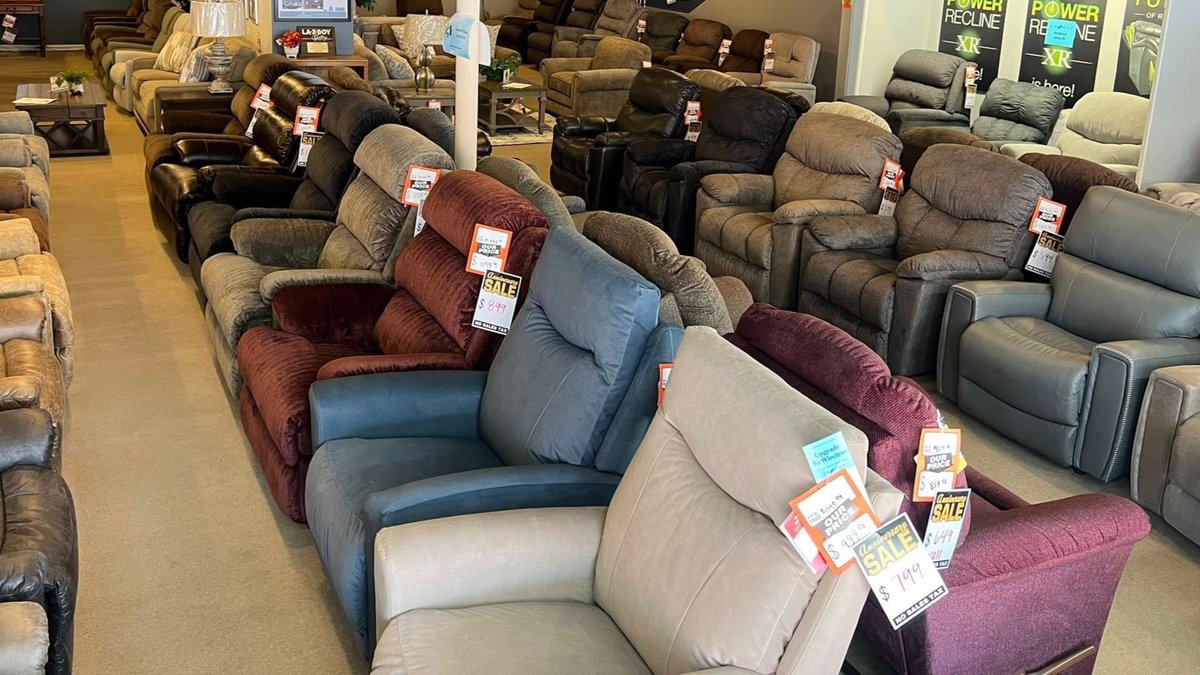 Know a student who needs furniture for college?

Taff Furniture in Greensburg is offering a store-wide No Sales Tax special right now!

812noww.com/post/gallery-t…