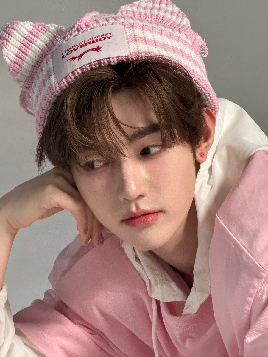 PINK KITTY ZHANG HAO