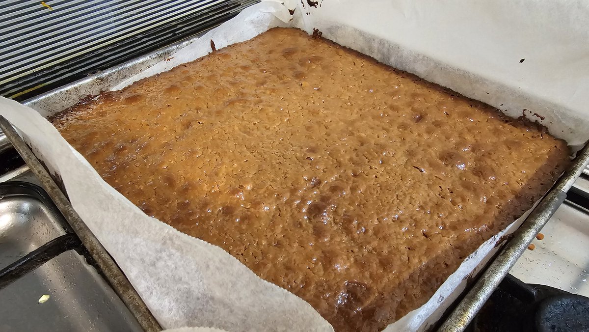 Winner...chocolate layer to come...Murrigellas ♥️