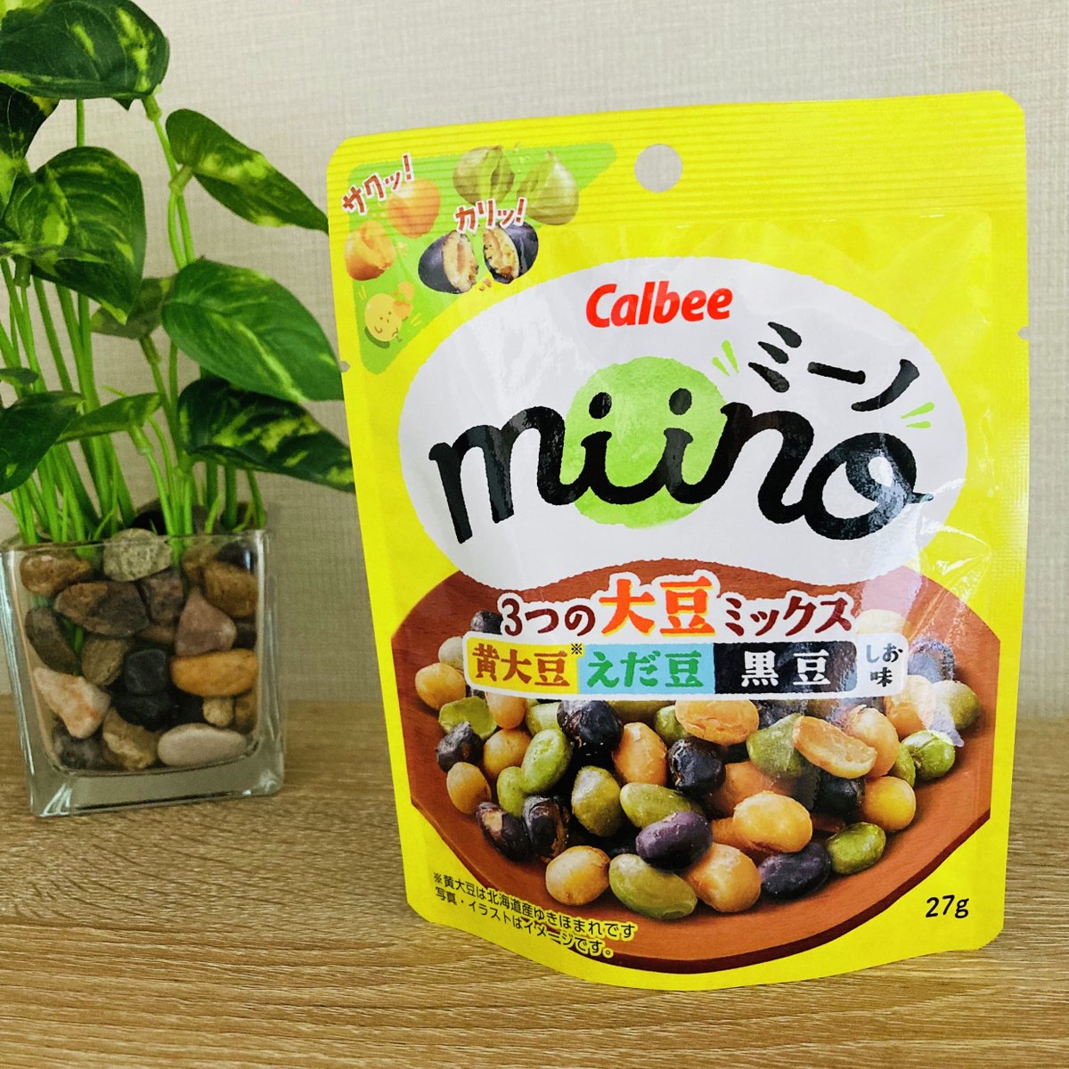 期間限定「miino3つの大豆ミックス 黄大豆えだ豆黒豆 しお味」

黄大豆 ゆきほまれの濃い甘み・黒豆の香ばしさ・えだ豆の旨みとコク🤩それぞれの味と食感が楽しめて体想いの1品は、1袋食べても147kcal♡

少し商品名が長いけど見つけてね🎵

全国で販売中🌱