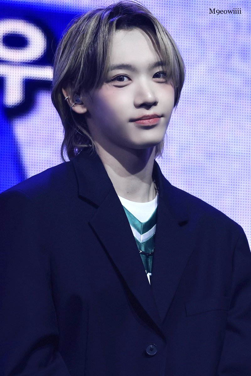 M9eowiiii's tweet image. 250701 데뷔쇼케이스
뿅😘
#AHOF #아홉 #SHUAIBO #장슈아이보
#ZHANGSHUAIBO #张帅博 #シュアイボ