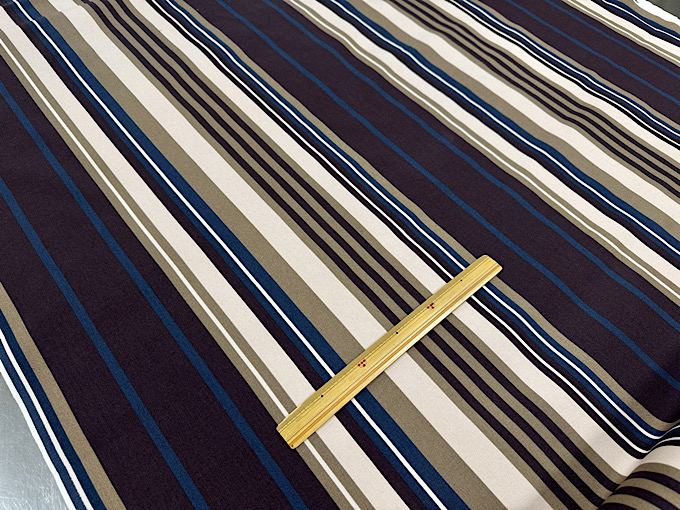 マルチカラーがお洒落な11号帆布プリントが登場しました🌟オックス生地よりも適度なハリと厚みがあるため、旅行やアウトドアバッグ作成にぴったり♪
📍otsukaya.co.jp/store/products…