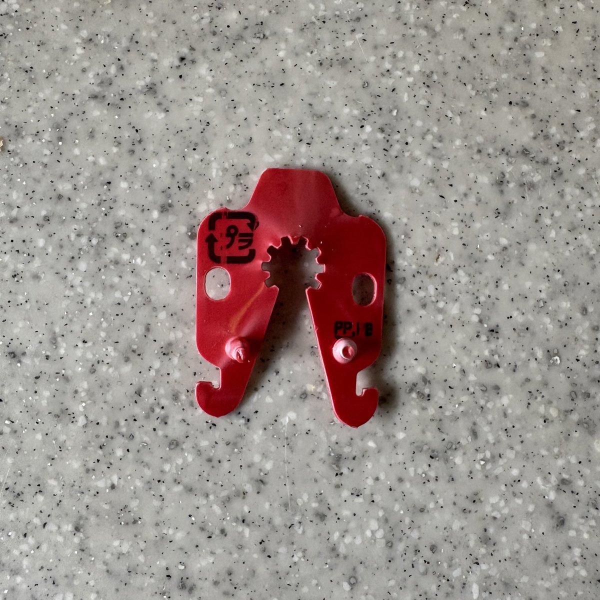 これがミャクミャクに見えたんで疲れてんなと。