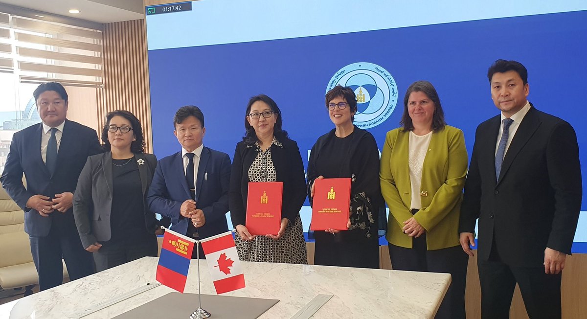 Sandra Choufani (@ambchoufani) on Twitter photo Le 30 juin, la présidente de la CFP, Mme Girard, a signé un protocole d’entente avec L. Tsedevsuren, présidente du Conseil de la fonction publique de 🇲🇳 — une étape clé pour le soutien du🇨🇦 à une fonction publique professionnelle et axée sur les citoyens en Mongolie
<a href="/CFPduCanada/">Commission de la fonction publique du Canada</a> Le 30 juin, la présidente de la CFP, Mme Girard, a signé un protocole d’entente avec L. Tsedevsuren, présidente du Conseil de la fonction publique de 🇲🇳 — une étape clé pour le soutien du🇨🇦 à une fonction publique professionnelle et axée sur les citoyens en Mongolie
<a href="/CFPduCanada/">Commission de la fonction publique du Canada</a>