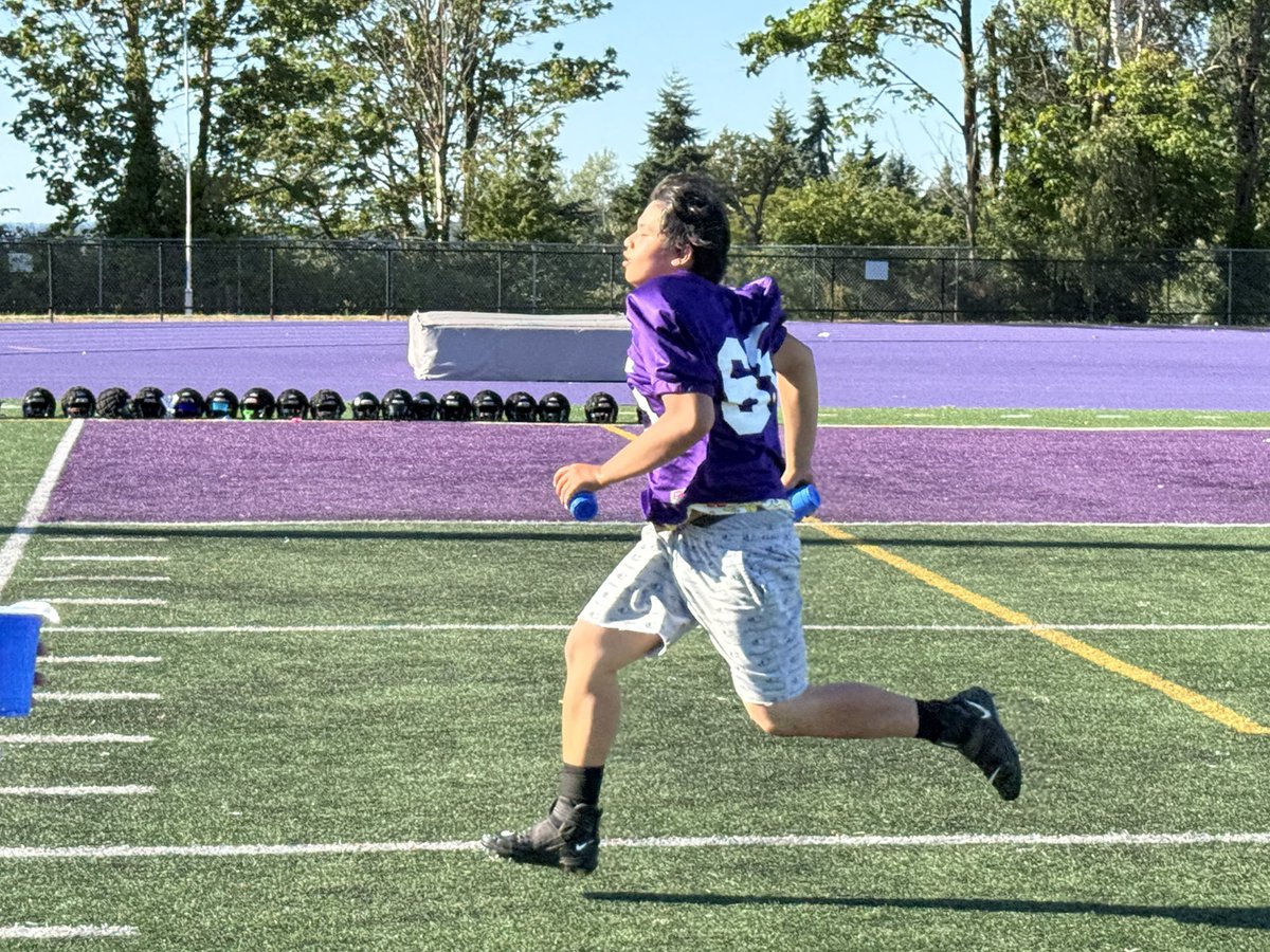 FosterHSFB's tweet image. Summer Sun ☀️ Summer Fun 🏈 💦