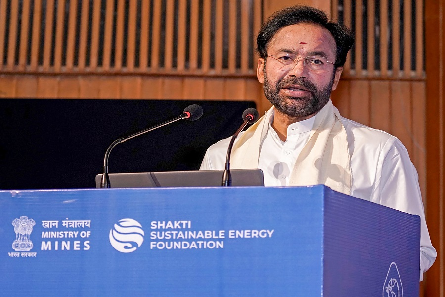 InvGurInd's tweet photo. Coal Ministry to launch exploration module on Single Window Clearance System Portal

https://t.co/MFOYQhLpOq

@narendramodi  #PrimeMinister #Industry @CoalMinistry @kishanreddybjp  #SWCS @cmpdil #Investmentguruindia https://t.co/u9EJQeBc2n